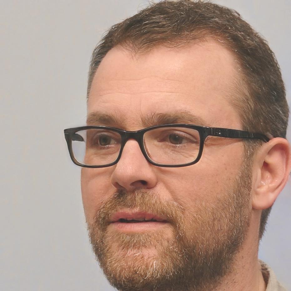 Marc Dubois, Expert en Prévision Financière